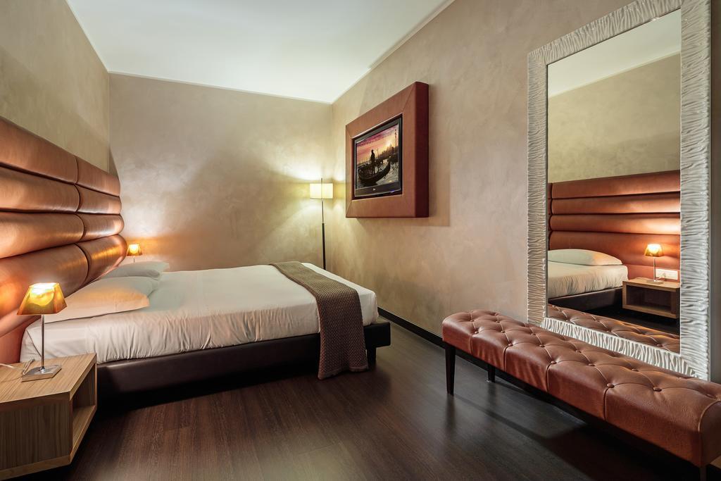 Base Hotel Noventa di Piave Bagian luar foto