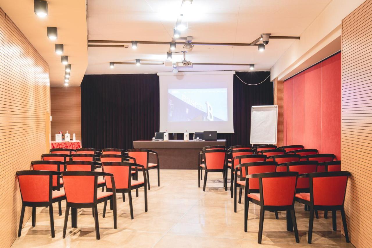 Base Hotel Noventa di Piave Bagian luar foto